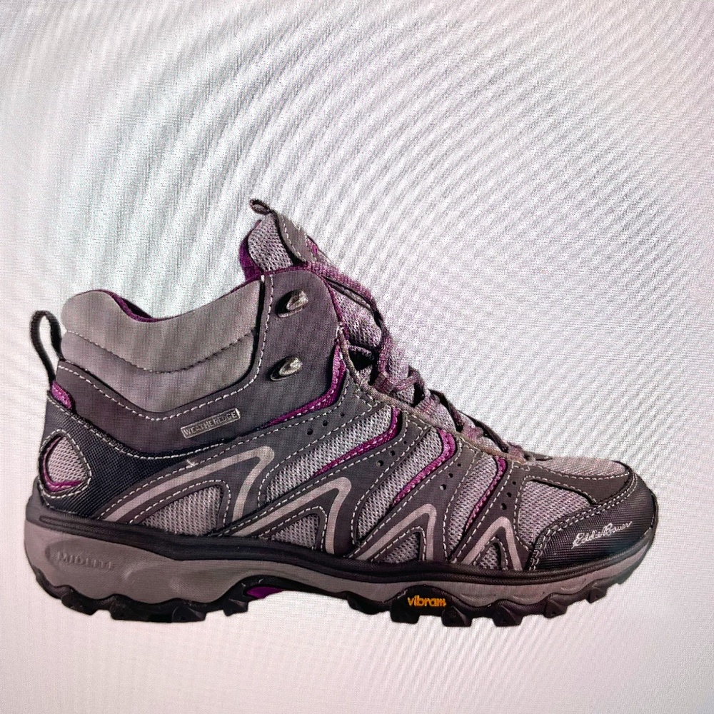 EDDIE BAUER WOMEN’S LUKLA PRO MID-HIKER NWT/US 8.5M. EU39. UK 6
